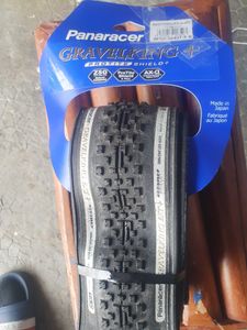 Pneu Gravel Panaracer comme neuf - 1