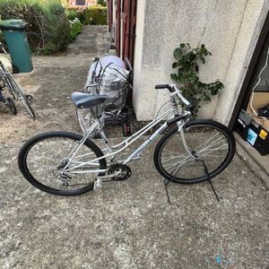 Vélo de ville Peugeot taille S  - 1
