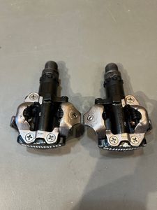 Pédales automatiques Shimano - 1