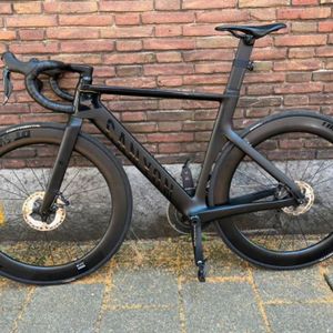 Canyon Aeroad CF SLX Di2 Ultegra (2022) - 1