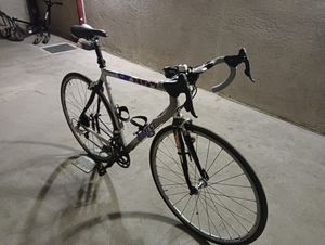 Velo de route arisanal - 1