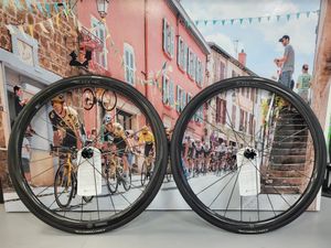 NEUF ! Paire de roues carbone Black Inc 28/33 - 1