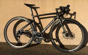Spécialized Tarmac SL6 Disc - 1