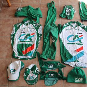 Ensemble CREDIT AGRICOLE - 1