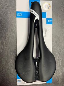 NEUF ! Selle PRO turnix FEMME 152mm - 1