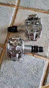 Pédales automatiques Shimano - 1