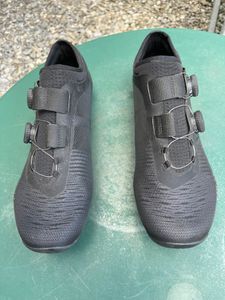 Chaussures fizik Vega taille 44 neuves - 1