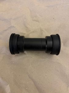 Boîtier de pédalier Press fit Shimano MT 500 - 1