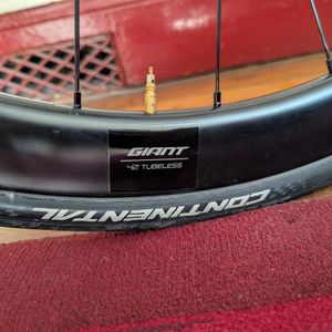 Roues carbone disc tubeless Giant SLR 1, 42mm - 1