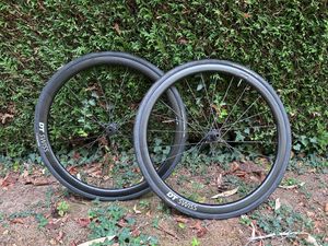 Paire de roue DT Swiss PRC 1400 Spline - 1