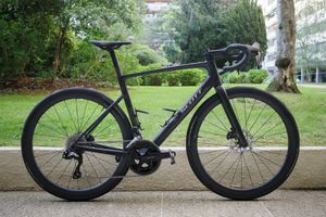 Scott Addict RC 30 Shimano 105 Di2 12V 700 mm Noir... - 1