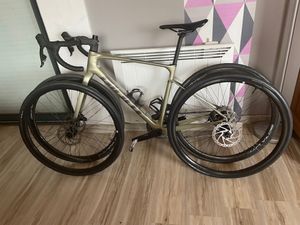 GIANT DEFY ADVANCED SRAM RIVAL AXS TAILLE S (1.66 ... - 1