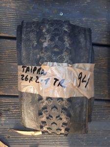 HUTCHINSON TAIPAN TUBLESS 26X2.1 630gr - 1