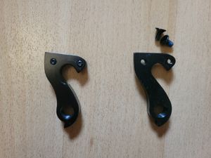 Pattes de dérailleur origine axxome 250/350/400/RS... - 1