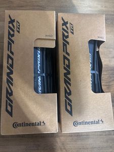 Pneus continental GP TUB 700x30 neufs  - 1