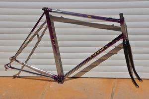 Cadre et fourche de vélo de course vintage Cavallo... - 1