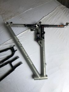 Cadre Rocky Mountain Element 70 - 1