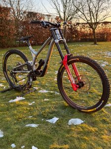 VTT DH Commencal Supreme XS   - 1