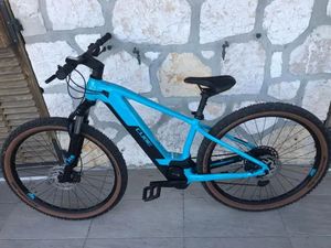 VELO CUBE HYBRIDE REACTION PRO  625 WH DE 2021  - 1