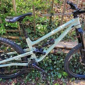 CLASH COMMENCAL 2023 - 1