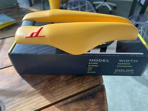 SELLE DASH STRIKE NEUVE - 1
