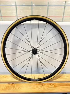 Roue de route Duke avec moyeu DT Swiss 240 - 1