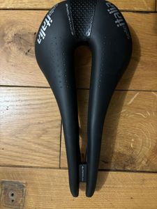 Selle ITALIA Superflow neuve - 1