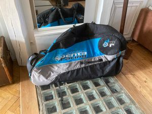 Housse semi rigide avec roulette - 1