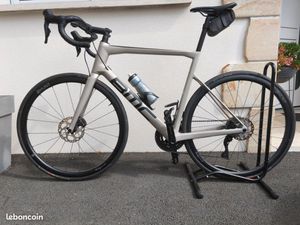 BMC Teammachine SLR Five 2023 - Shimano 105 Di2 12... - 1