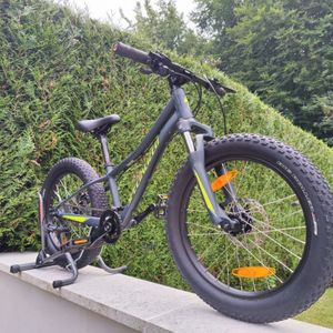SPECIALIZED Fat bike 24 - 1