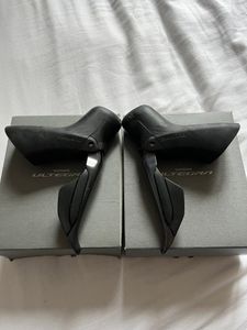 Paire de manettes Shimano ultegra di2 12 vitesses - 1