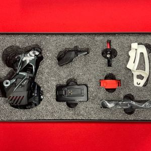 Dérailleur arrière SRAM X01 Eagle AXS  12 vitesses - 1
